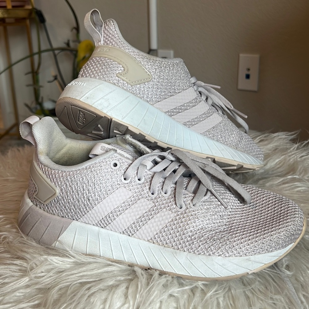 ADIDAS CLOUDFOAM  QUESTAR BYD SHOES women’s 7.5